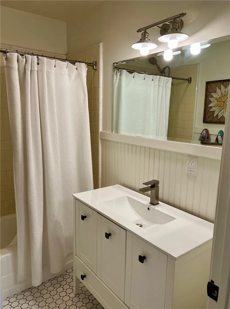4319 Bel Aire La Canada Flintridge, CA 91011
