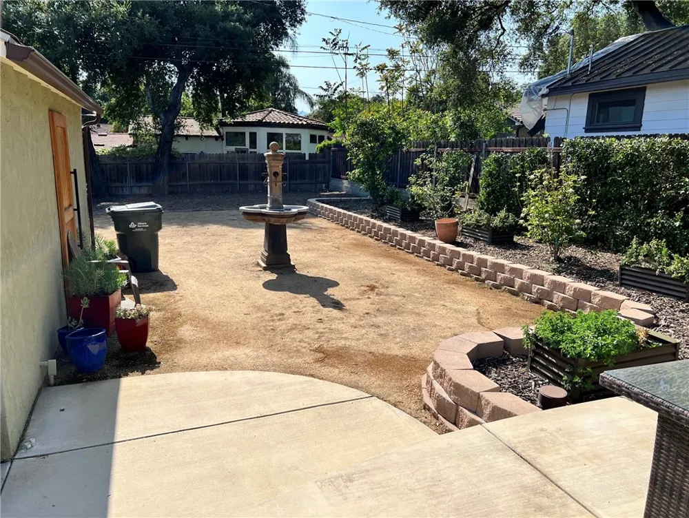 4319 Bel Aire La Canada Flintridge, CA 91011