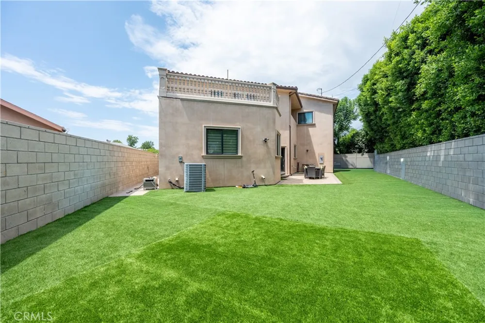 6554 Ethel Avenue Valley Glen, CA 91606