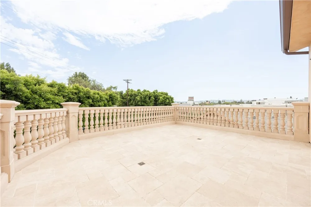 6554 Ethel Avenue Valley Glen, CA 91606
