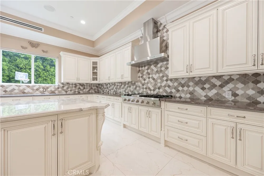 6554 Ethel Avenue Valley Glen, CA 91606