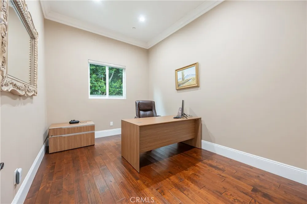 6554 Ethel Avenue Valley Glen, CA 91606