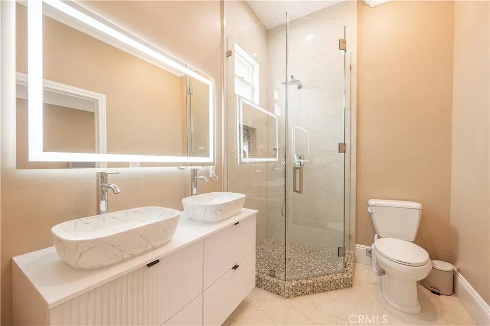 6554 Ethel Avenue Valley Glen, CA 91606