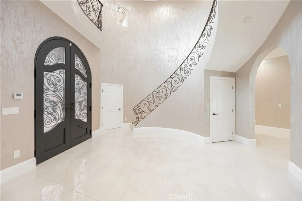 6554 Ethel Avenue Valley Glen, CA 91606