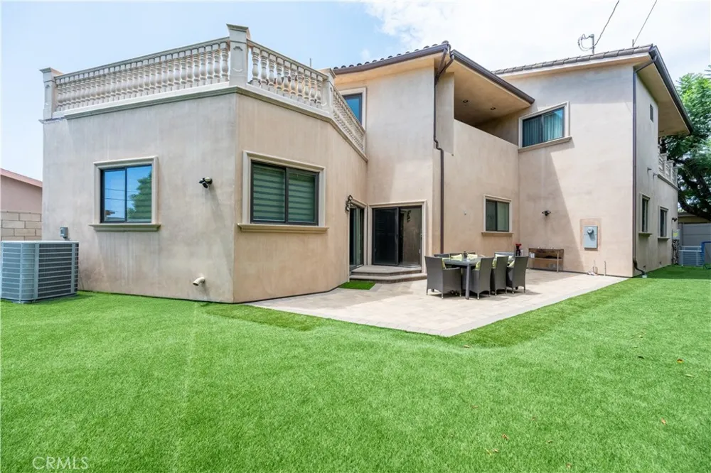 6554 Ethel Avenue Valley Glen, CA 91606