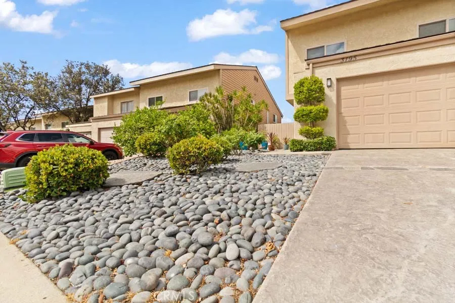 3195 Sunburst Thousand Oaks, CA 91360