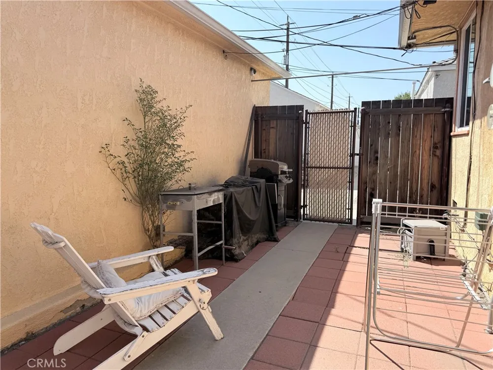 1340 Buena Vista Street #A Burbank, CA 91505