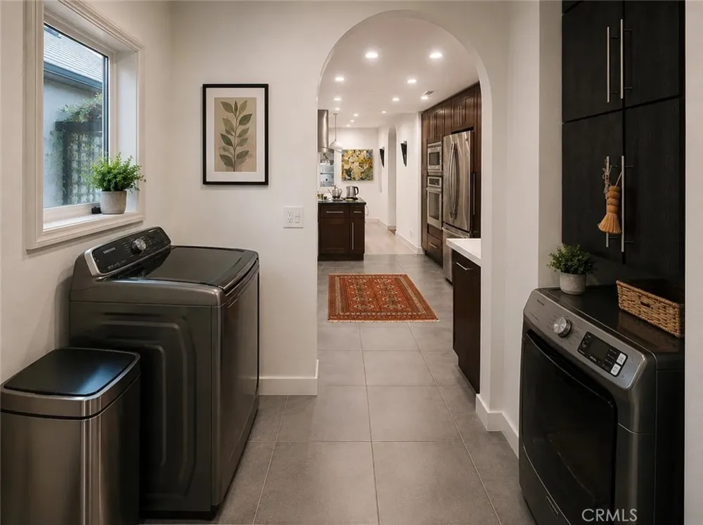 1424 E Mountain Glendale, CA 91207