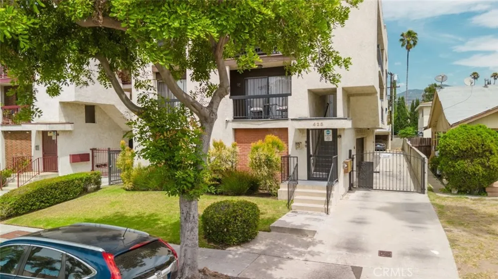 425 W Lomita Avenue Glendale, CA 91204