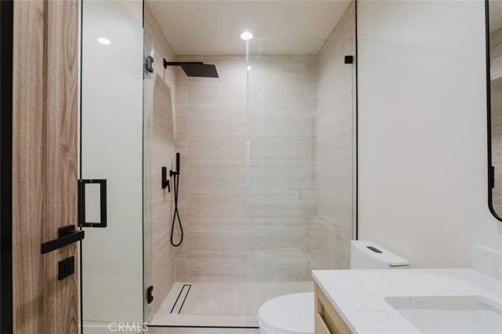 425 W Lomita Avenue Glendale, CA 91204