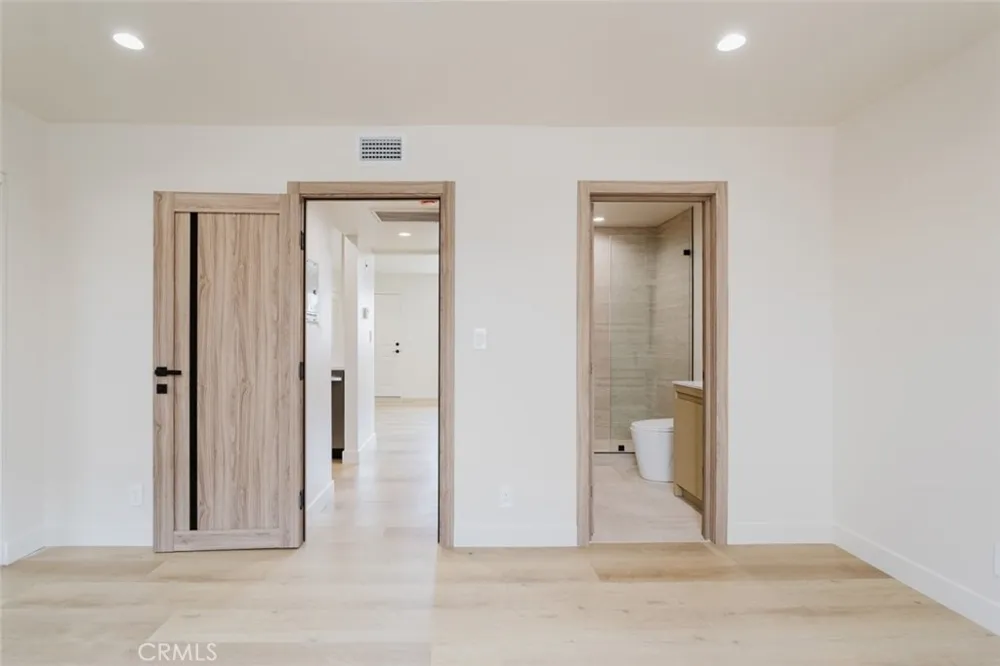 425 W Lomita Avenue Glendale, CA 91204