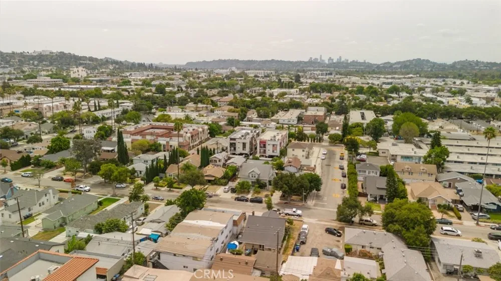 425 W Lomita Avenue Glendale, CA 91204