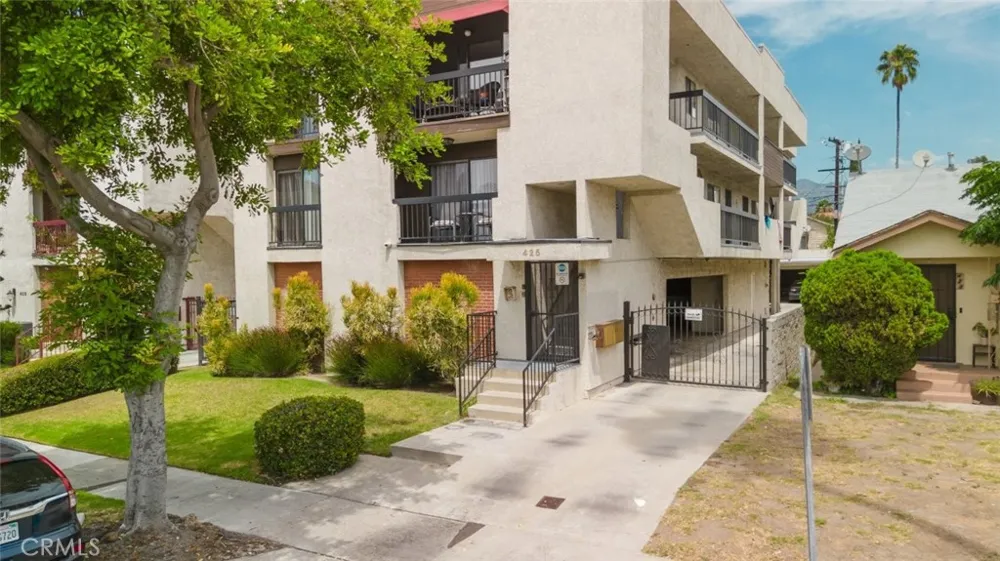 425 W Lomita Avenue Glendale, CA 91204