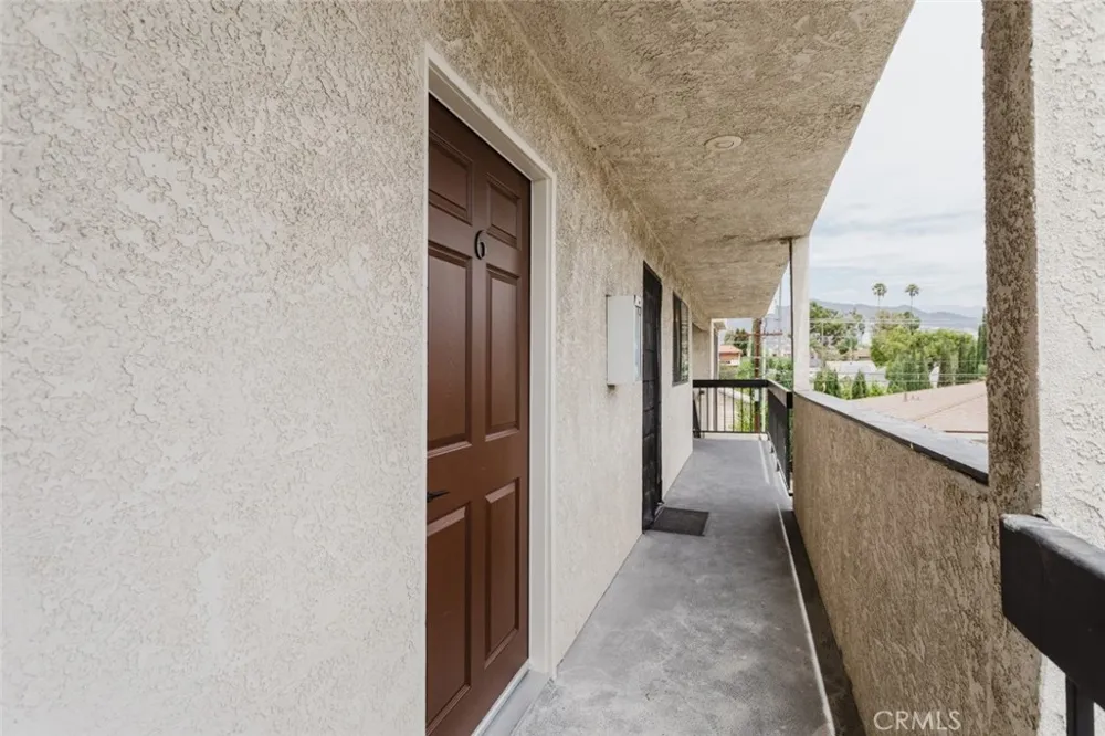 425 W Lomita Avenue Glendale, CA 91204