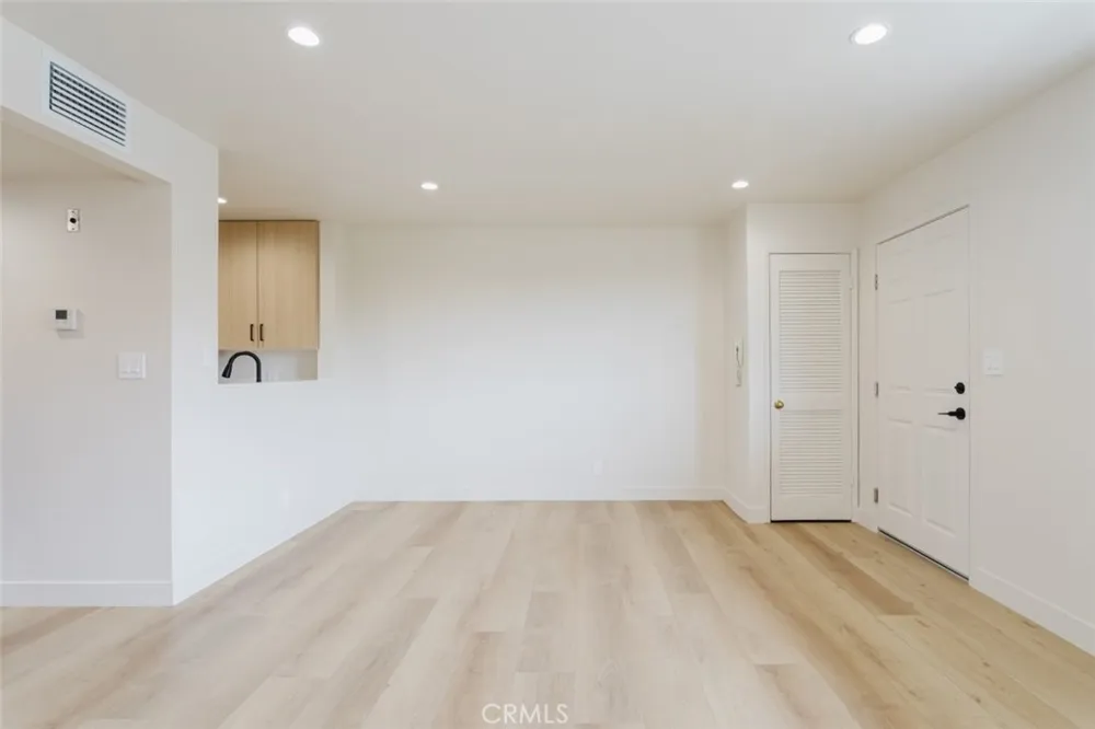 425 W Lomita Avenue Glendale, CA 91204