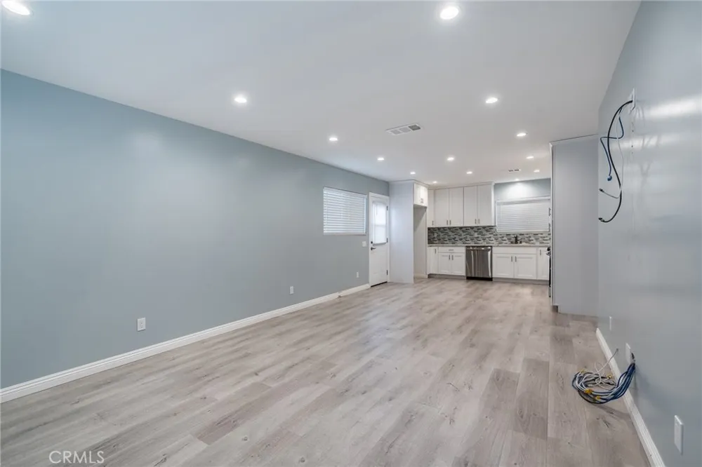 1400 Leland Way Burbank, CA 91504