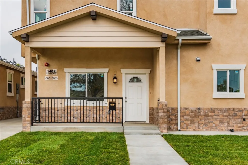 1400 Leland Way Burbank, CA 91504