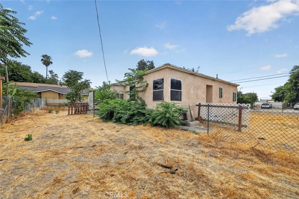 938 E 2nd Street #A San Bernardino, CA 92408