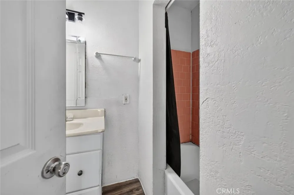 938 E 2nd Street #A San Bernardino, CA 92408