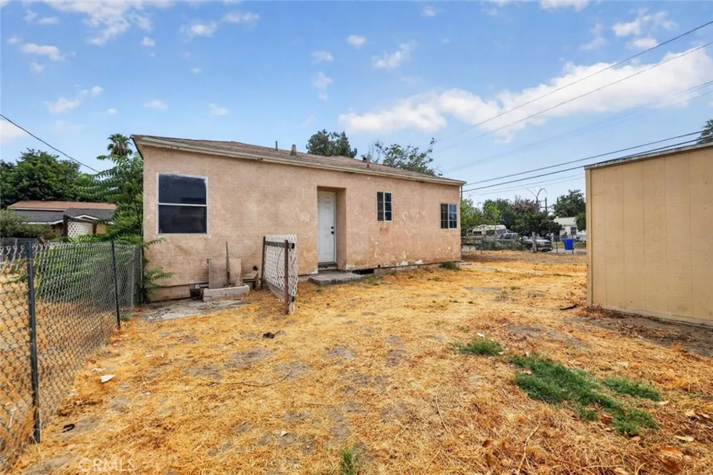 938 E 2nd Street #A San Bernardino, CA 92408