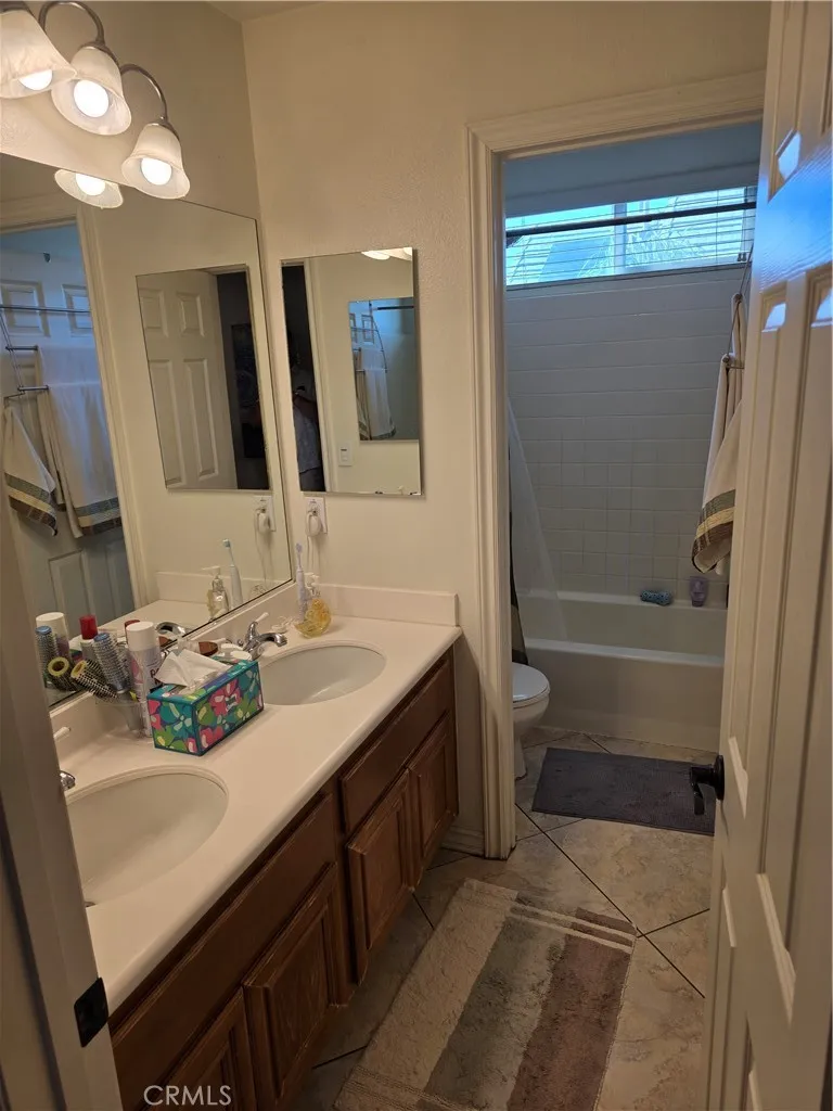 5448 Biella Court Fontana, CA 92336