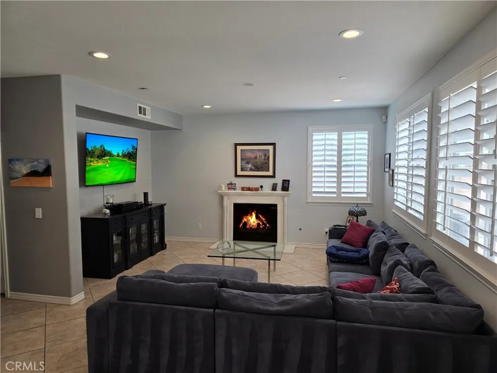 5448 Biella Court Fontana, CA 92336
