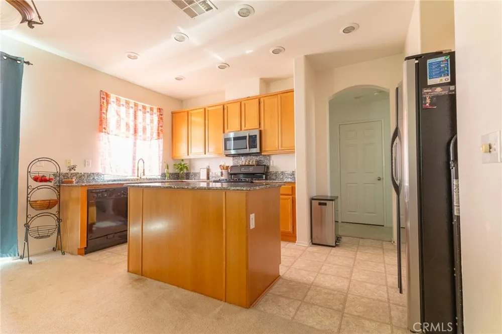 14415 Nicolas Way Adelanto, CA 92301