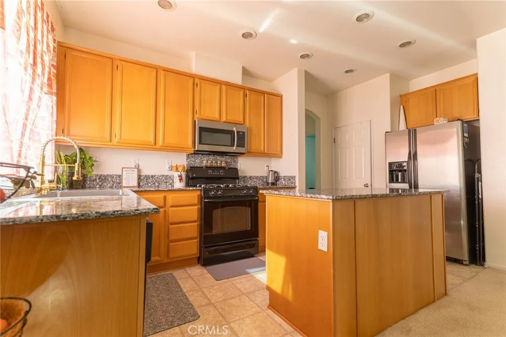 14415 Nicolas Way Adelanto, CA 92301