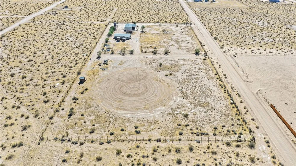 35980 Lantana Lucerne Valley, CA 92356