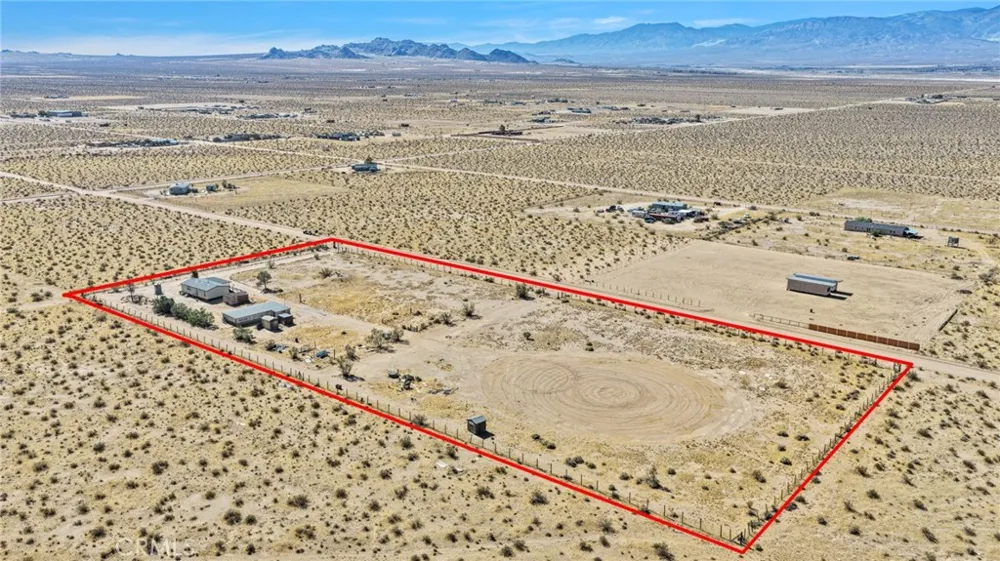 35980 Lantana Lucerne Valley, CA 92356