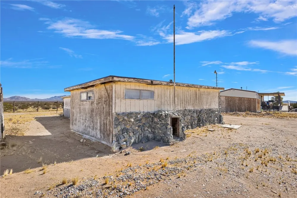 35980 Lantana Lucerne Valley, CA 92356