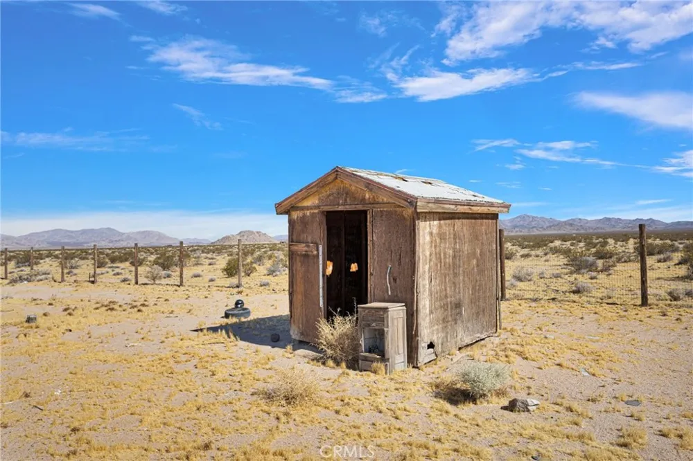 35980 Lantana Lucerne Valley, CA 92356