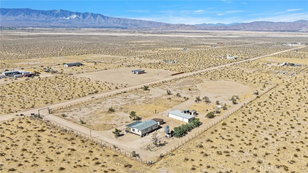 35980 Lantana Lucerne Valley, CA 92356