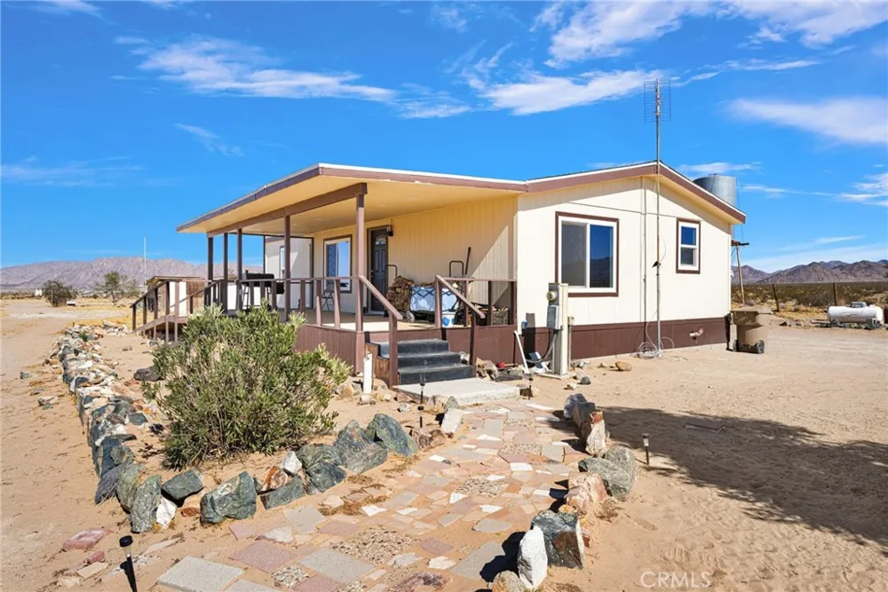 35980 Lantana Lucerne Valley, CA 92356