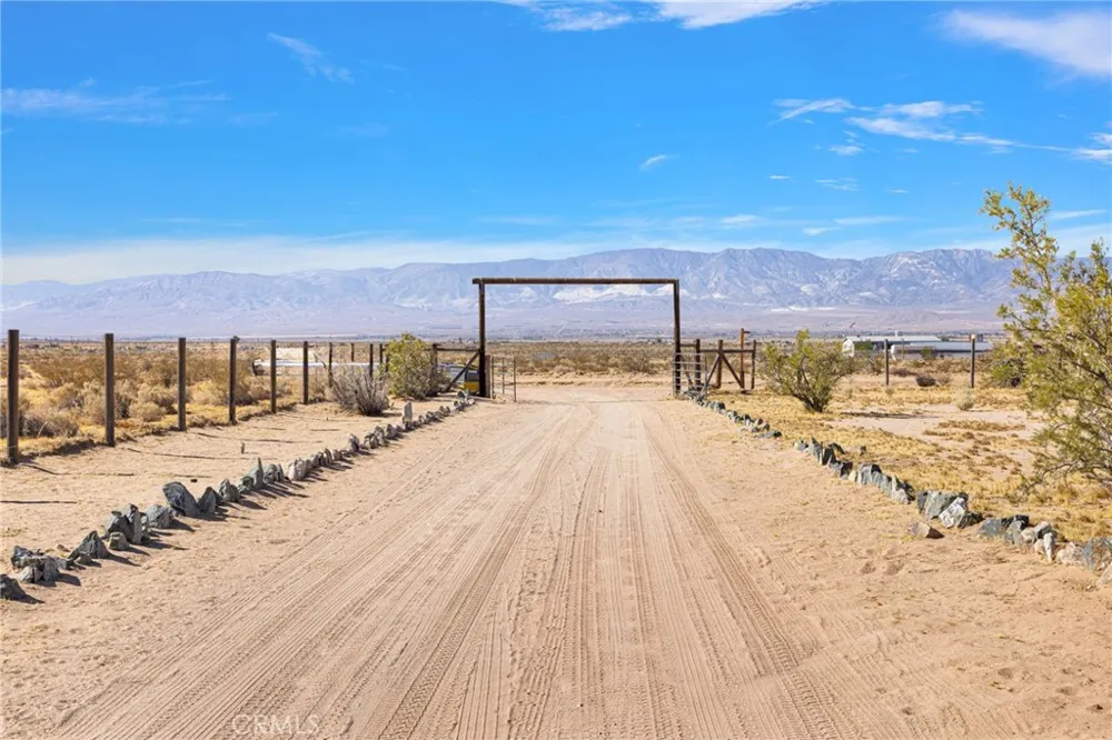 35980 Lantana Lucerne Valley, CA 92356
