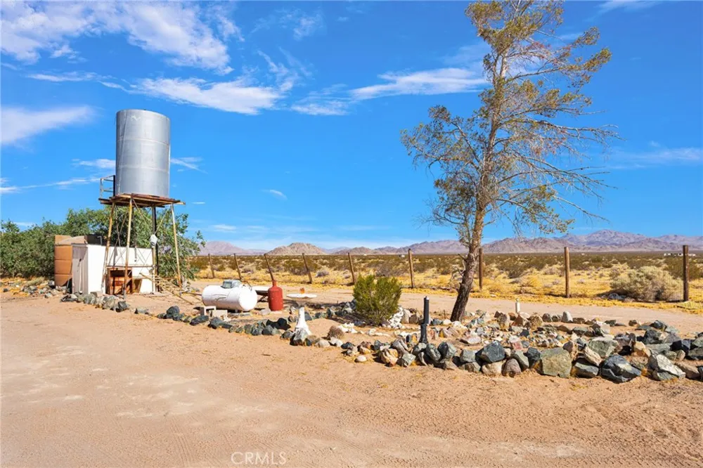 35980 Lantana Lucerne Valley, CA 92356