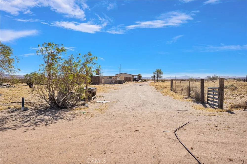 35980 Lantana Lucerne Valley, CA 92356
