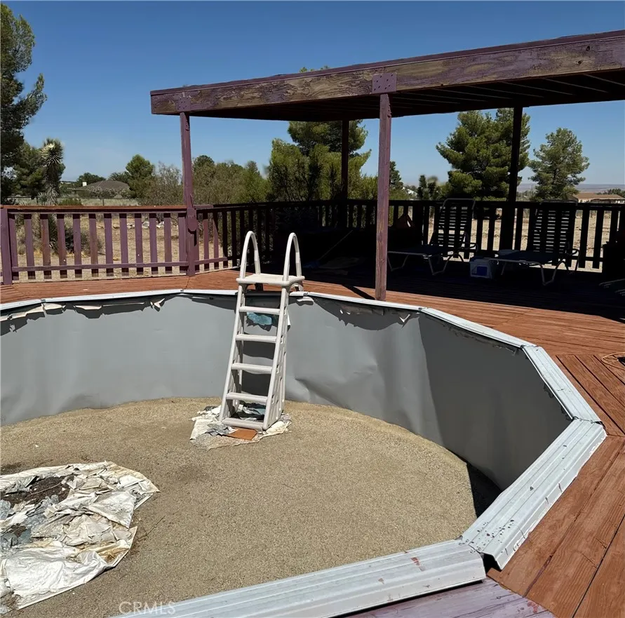 11522 Pinon Hills Pinon Hills, CA 92372