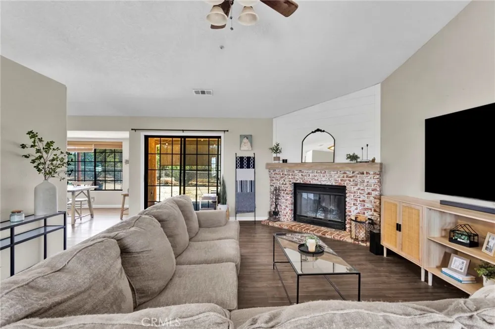 11778 Buffalo Hesperia, CA 92344