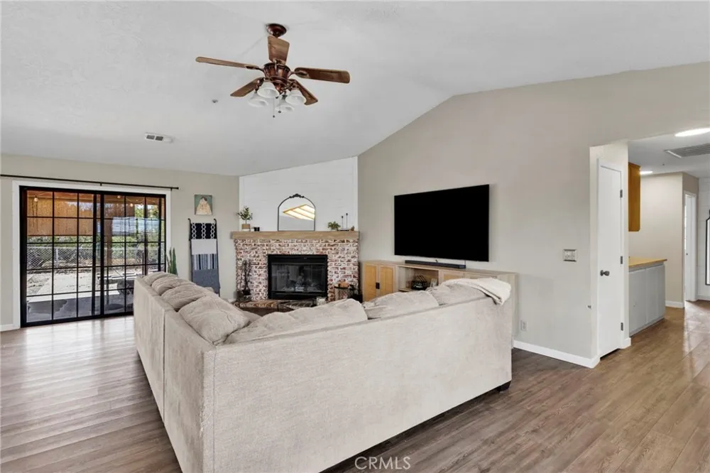 11778 Buffalo Hesperia, CA 92344