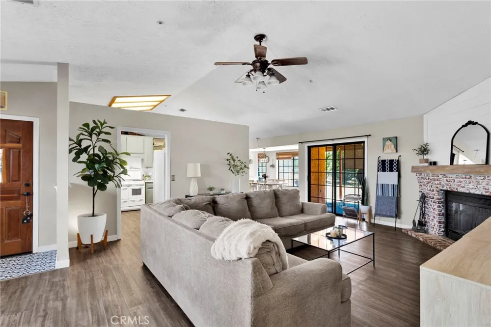 11778 Buffalo Hesperia, CA 92344