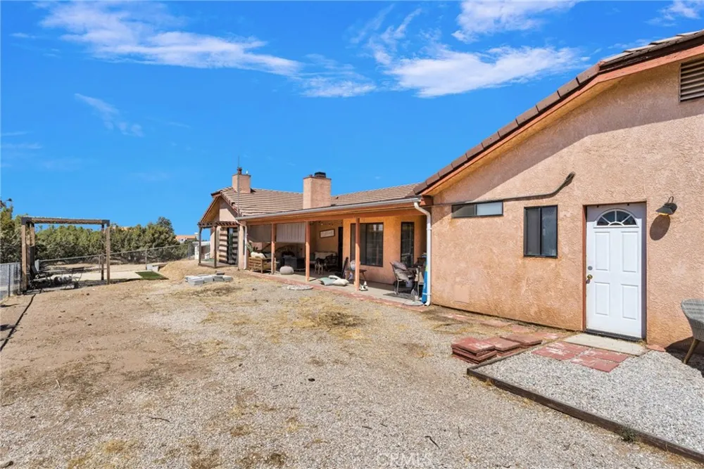 11778 Buffalo Hesperia, CA 92344