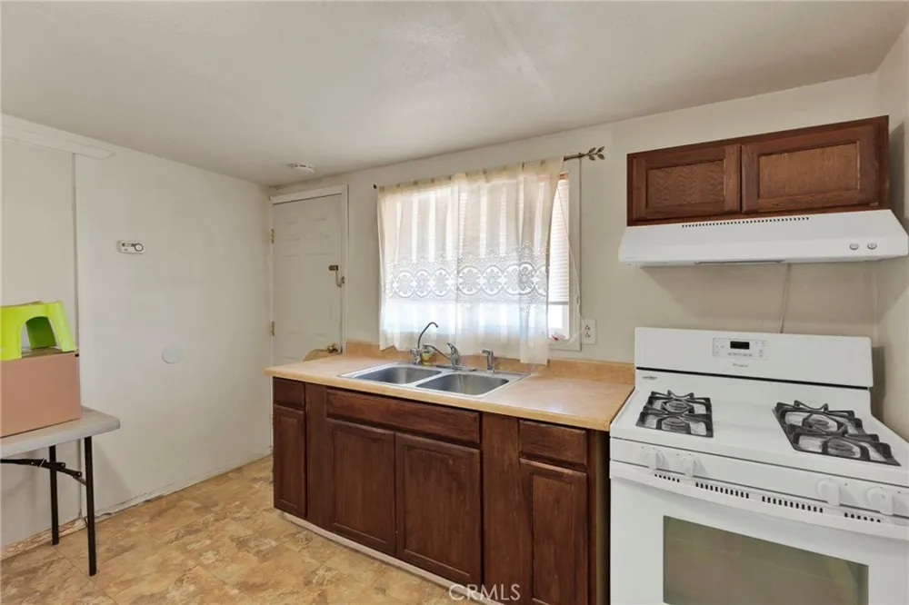 12660 Ivanhoe Road Lucerne Valley, CA 92356