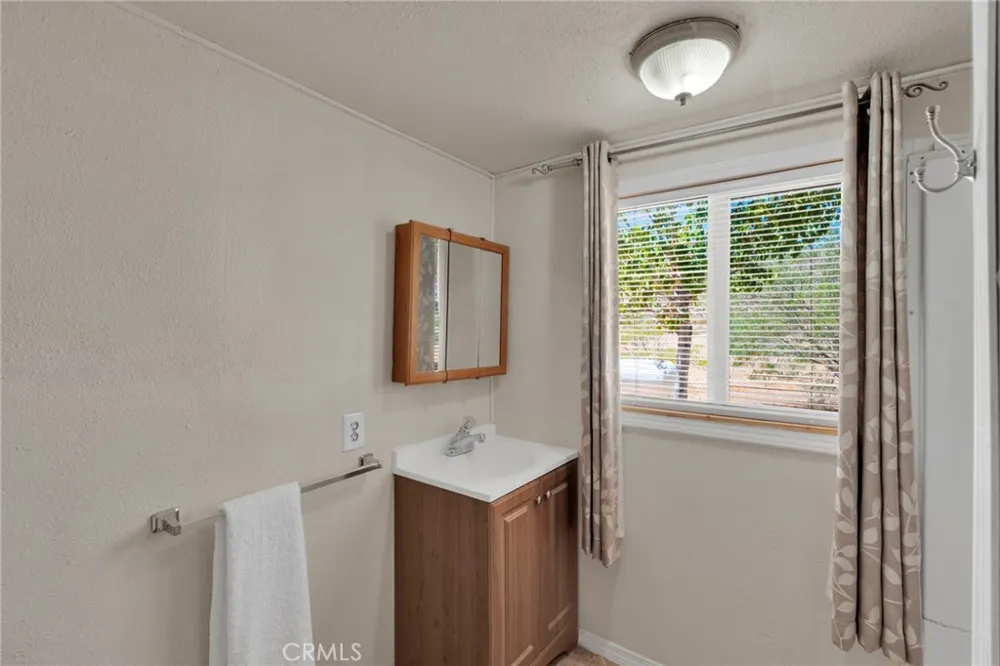 12660 Ivanhoe Road Lucerne Valley, CA 92356
