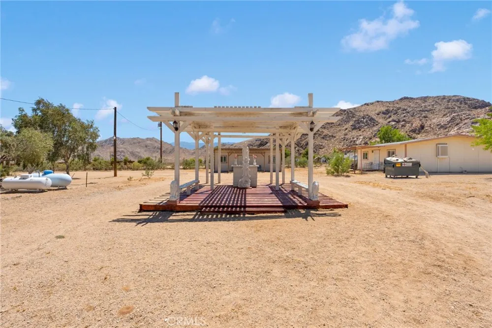 12660 Ivanhoe Road Lucerne Valley, CA 92356