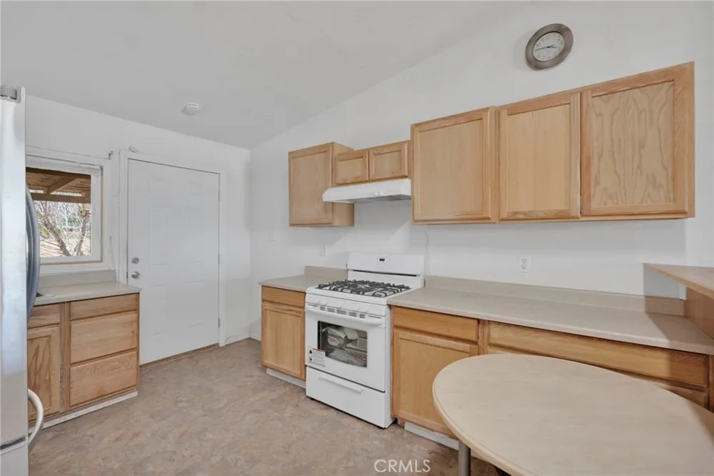 12660 Ivanhoe Road Lucerne Valley, CA 92356