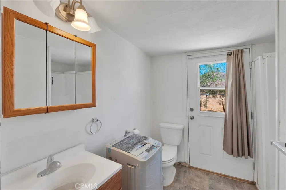 12660 Ivanhoe Road Lucerne Valley, CA 92356