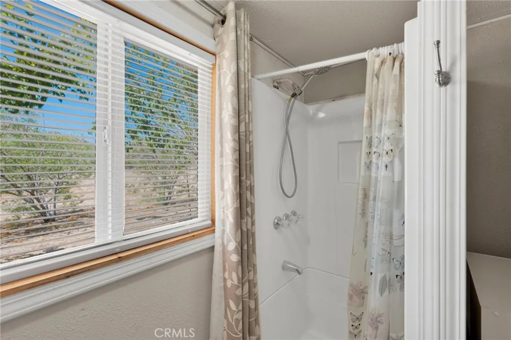 12660 Ivanhoe Road Lucerne Valley, CA 92356