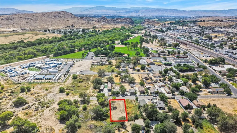 15780 Cottonwood Victorville, CA 92395
