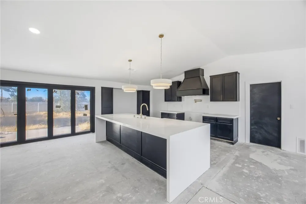 15888 Bear Valley Road Victorville, CA 92395